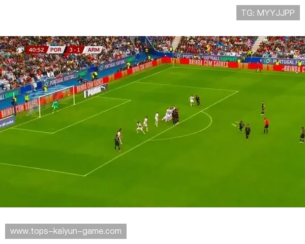 任意球人墙绕过直挂上角成为当日焦点 任意球人墙绕过直挂上角成为当日焦点